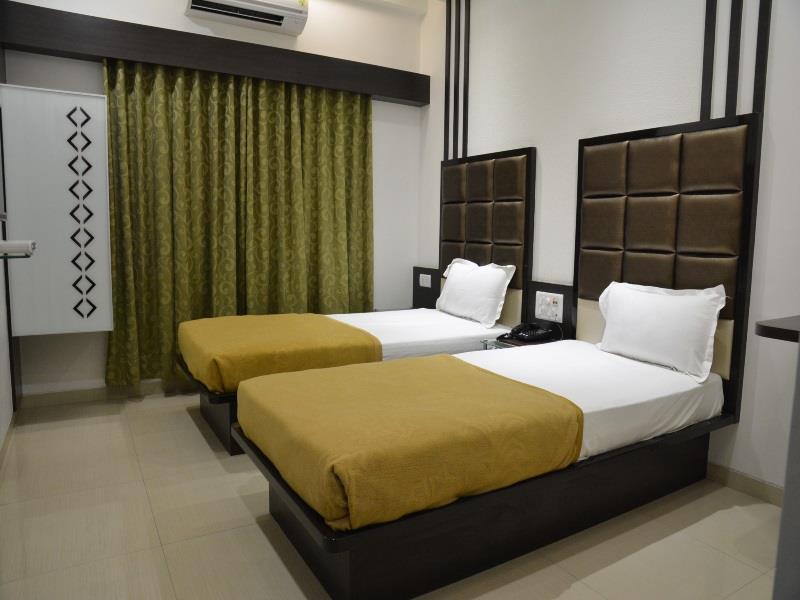 Hotel Corona Bharuch Exteriér fotografie