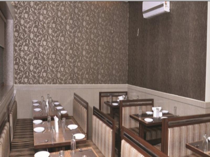 Hotel Corona Bharuch Exteriér fotografie