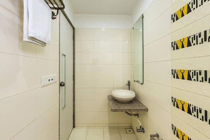 Hotel Corona Bharuch Exteriér fotografie