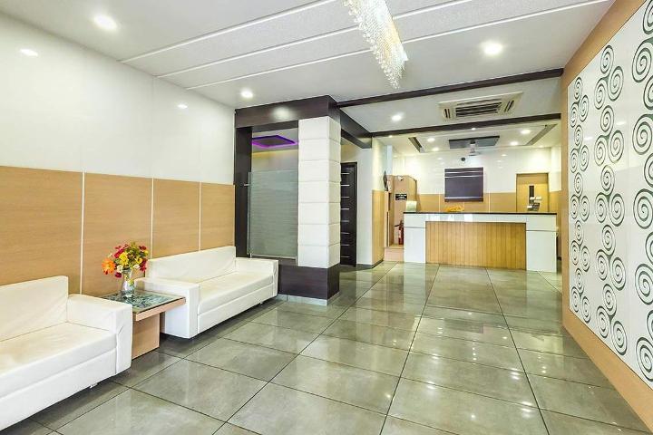 Hotel Corona Bharuch Exteriér fotografie