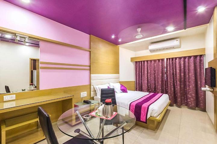 Hotel Corona Bharuch Exteriér fotografie