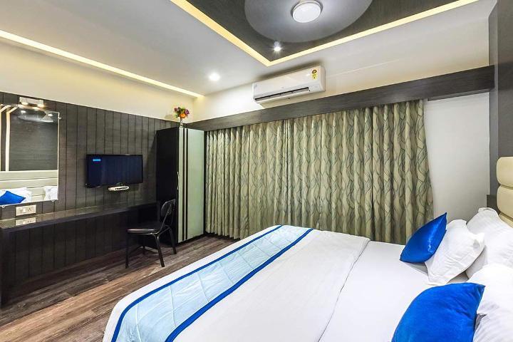 Hotel Corona Bharuch Exteriér fotografie